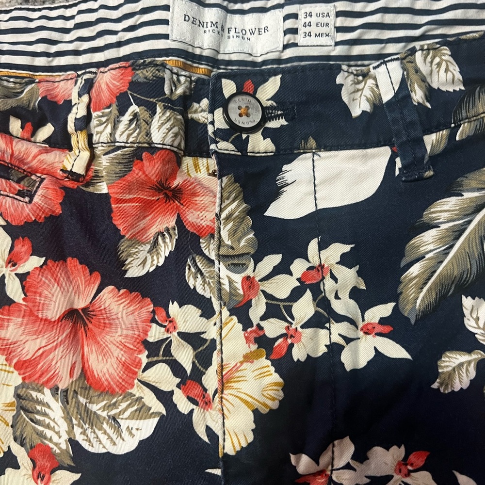 Denim & Flower Tropical Floral Shorts
